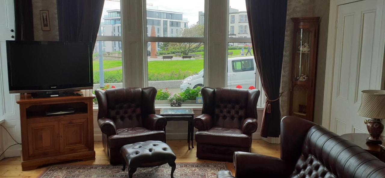 Mervue Apartment, 4 Causeway View, Portrush Extérieur photo