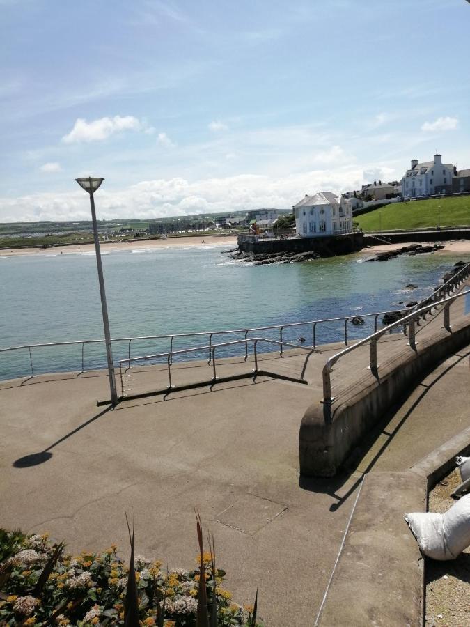 Mervue Apartment, 4 Causeway View, Portrush Extérieur photo